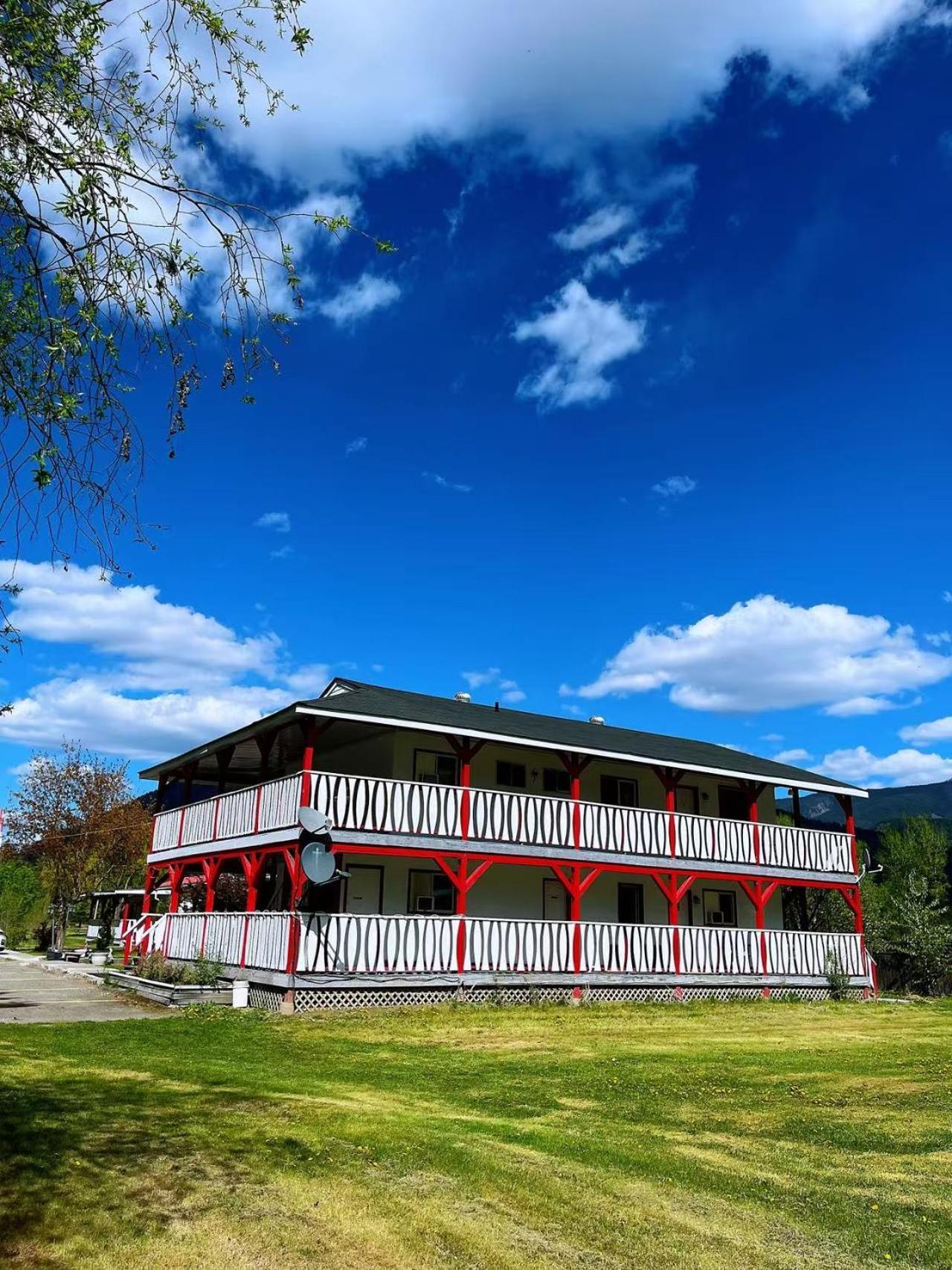 Rivermount Motel Little Fort Exterior photo